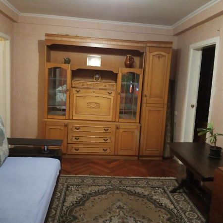 1к Квартира біля метро Дарниця Київ Екстер'єр фото